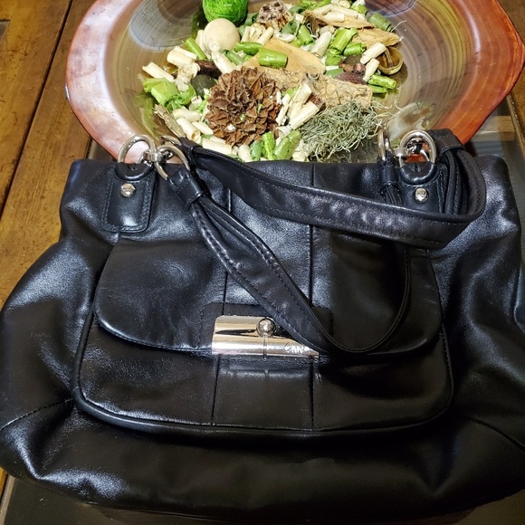 Black Leather Coach Satchel Handbag - Picture 3 of 8